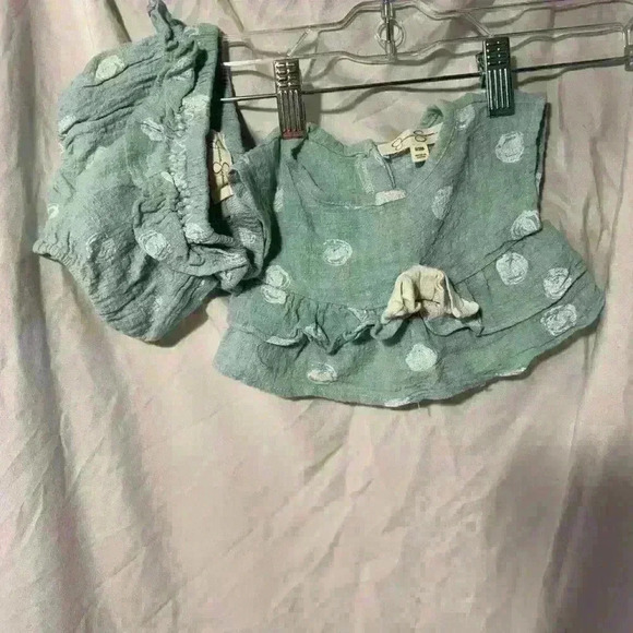 Jessica Simpson - cute outfit includes top and bloomers 0-3 months EUC - Picture 2 of 4